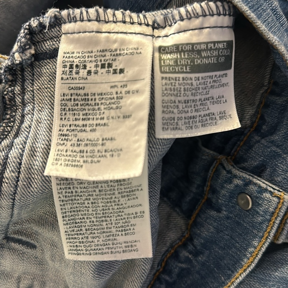 Women’s Levis Denim Ex Boyfriend Denim Trucker Jacket Size Small - Picture 10 of 10